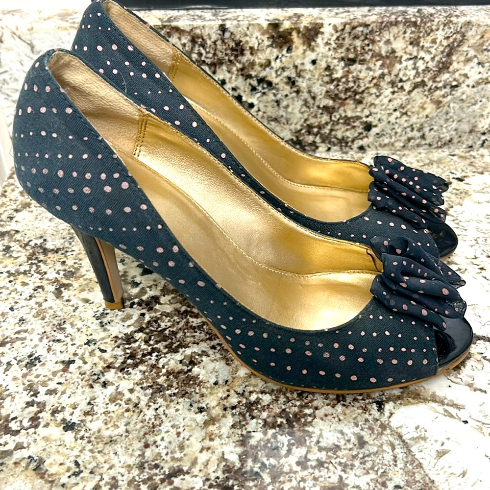 Women’s peep toe heel